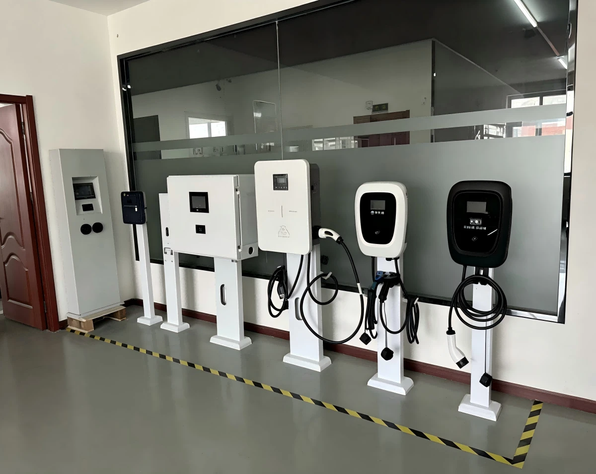 MM Energy core advantages in integrated EV hardware and software customization.